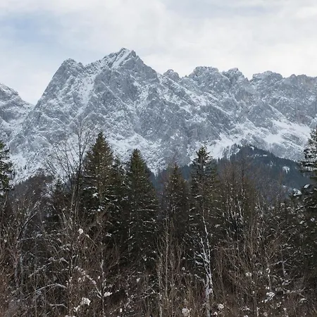 Jubilaeumsgrat Апартаменты Грайнау